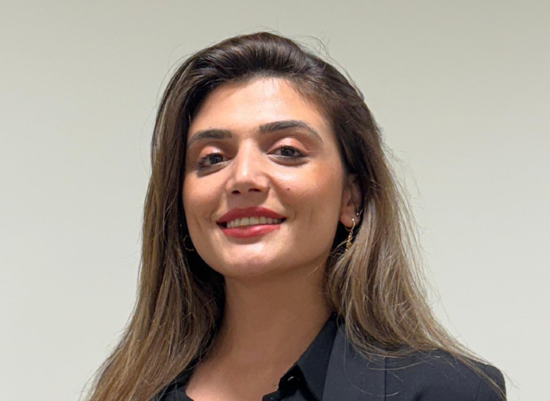 Ekibimiz-AzizeAkan-anasayfa